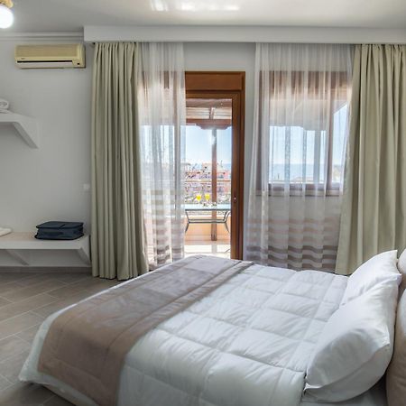 Villa Oasis يميناريا المظهر الخارجي الصورة