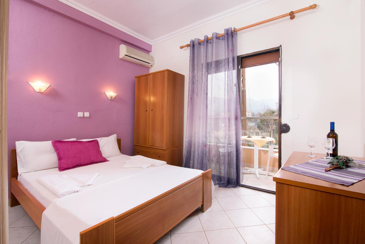 Villa Oasis يميناريا المظهر الخارجي الصورة