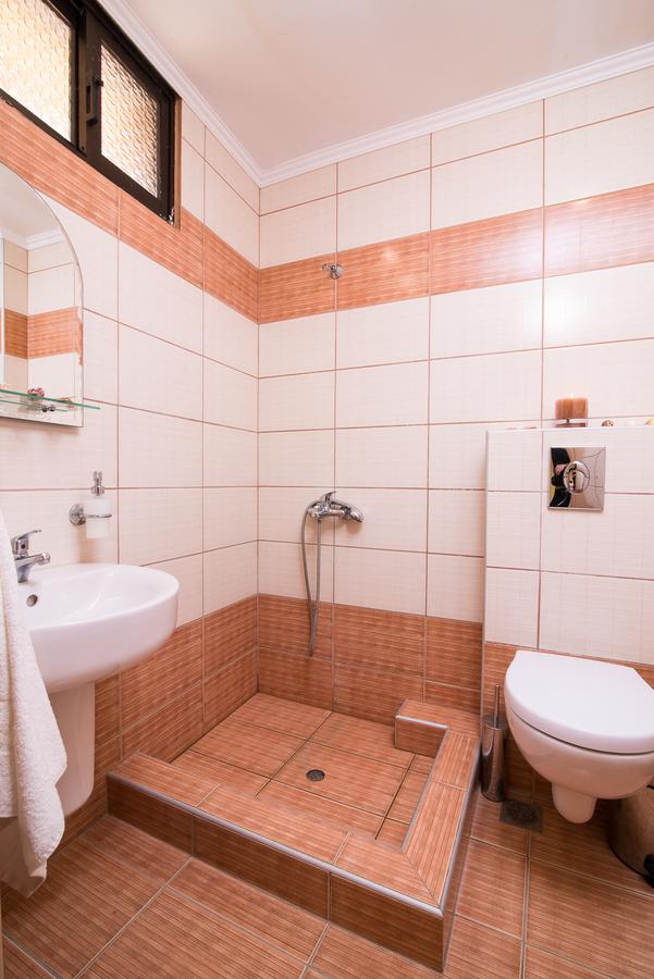 Villa Oasis يميناريا المظهر الخارجي الصورة