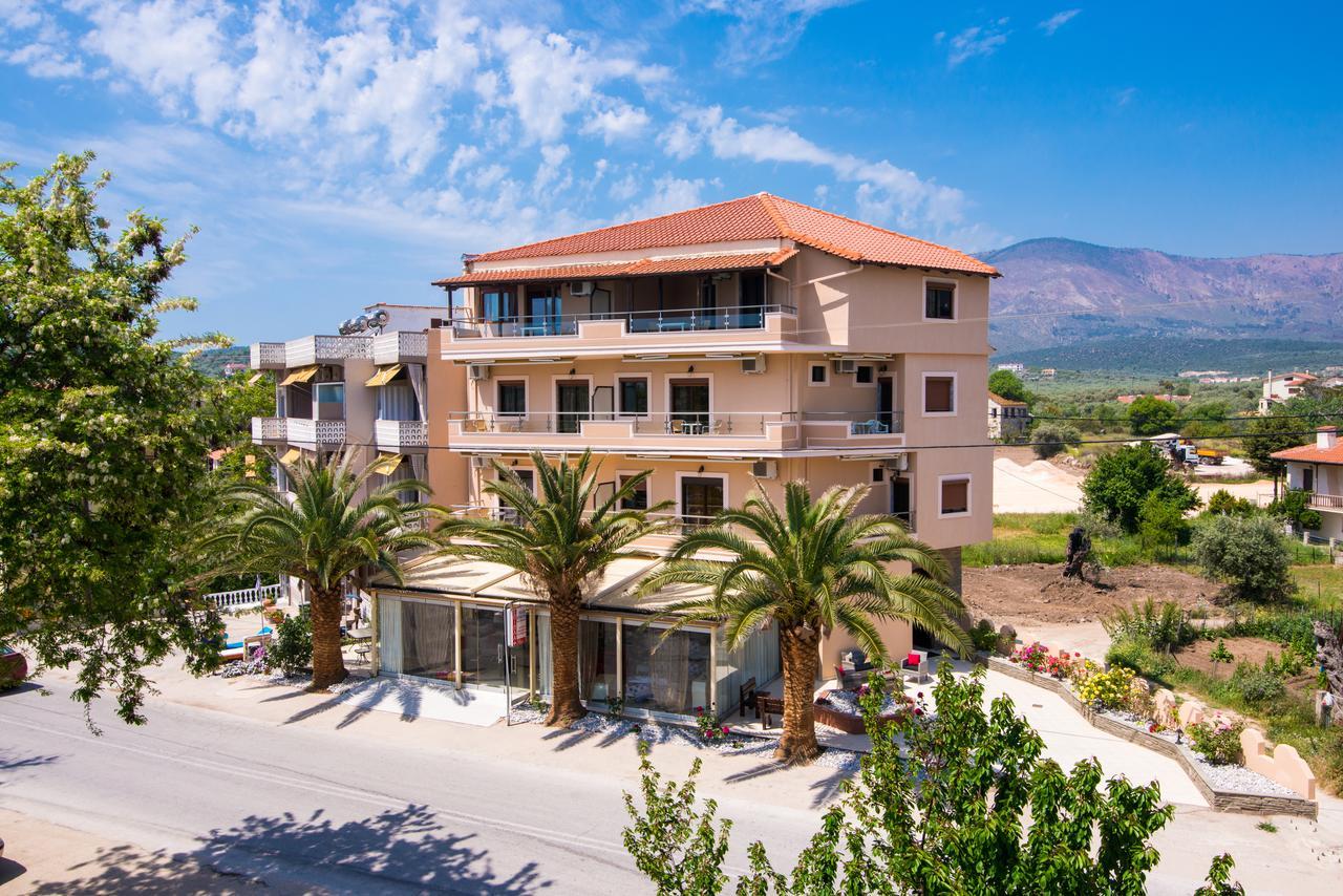 Villa Oasis يميناريا المظهر الخارجي الصورة
