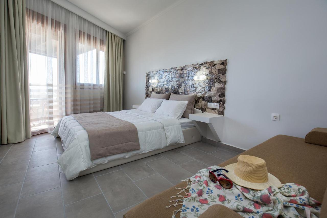 Villa Oasis يميناريا المظهر الخارجي الصورة